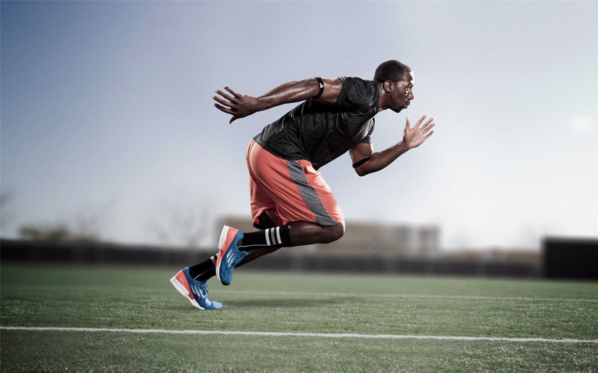 勇士后卫破纪录追击篮板 成为大家关注焦点，勇士后场